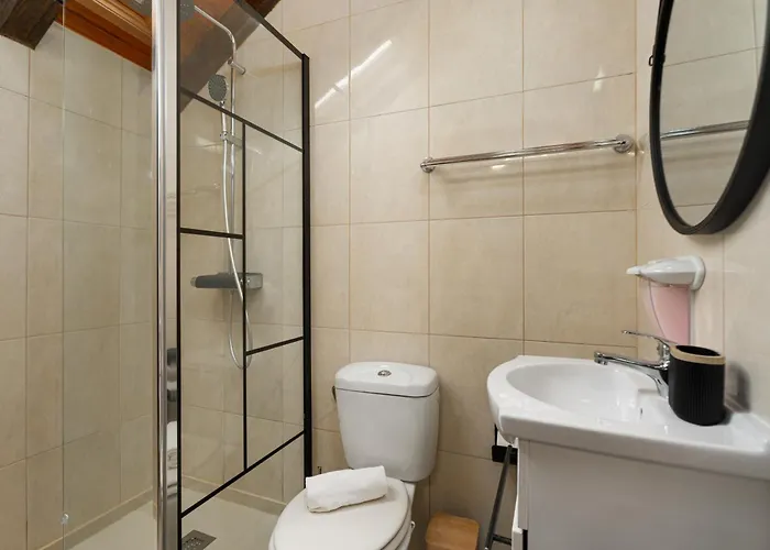 King Shelter By Homie * Porto Moniz